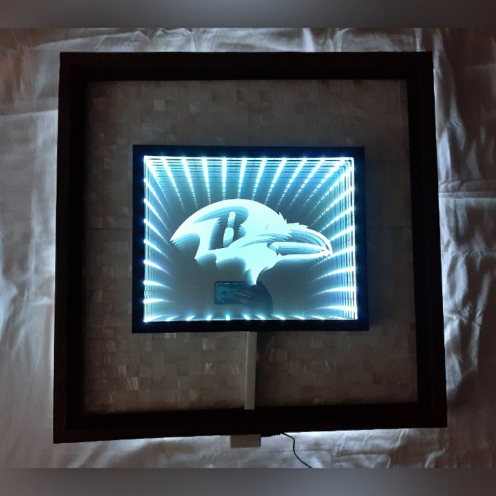 Baltimore Ravens NFL LED Infinity Mirror Shell Art - Picture 5 of 11